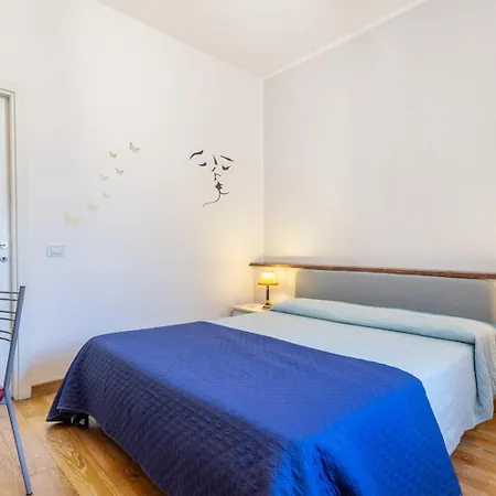 Maxi Paradiso - - Italywego Guest house