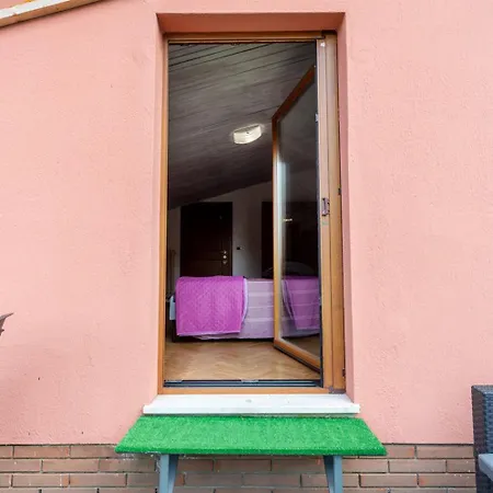 Maxi Paradiso - - Italywego Guest house