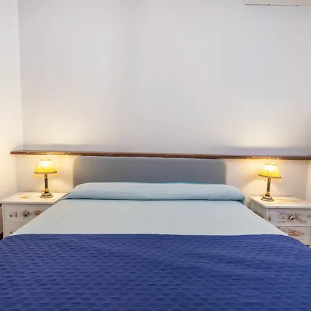 Guest house Maxi Paradiso - - Italywego Torricella (Magione)